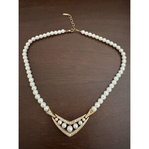 Vintage Vendome Signed Crystal Faux Pearl Gold Tone Necklace 14.5 to 16" Length